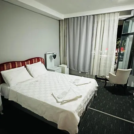 Hotel Sürücü